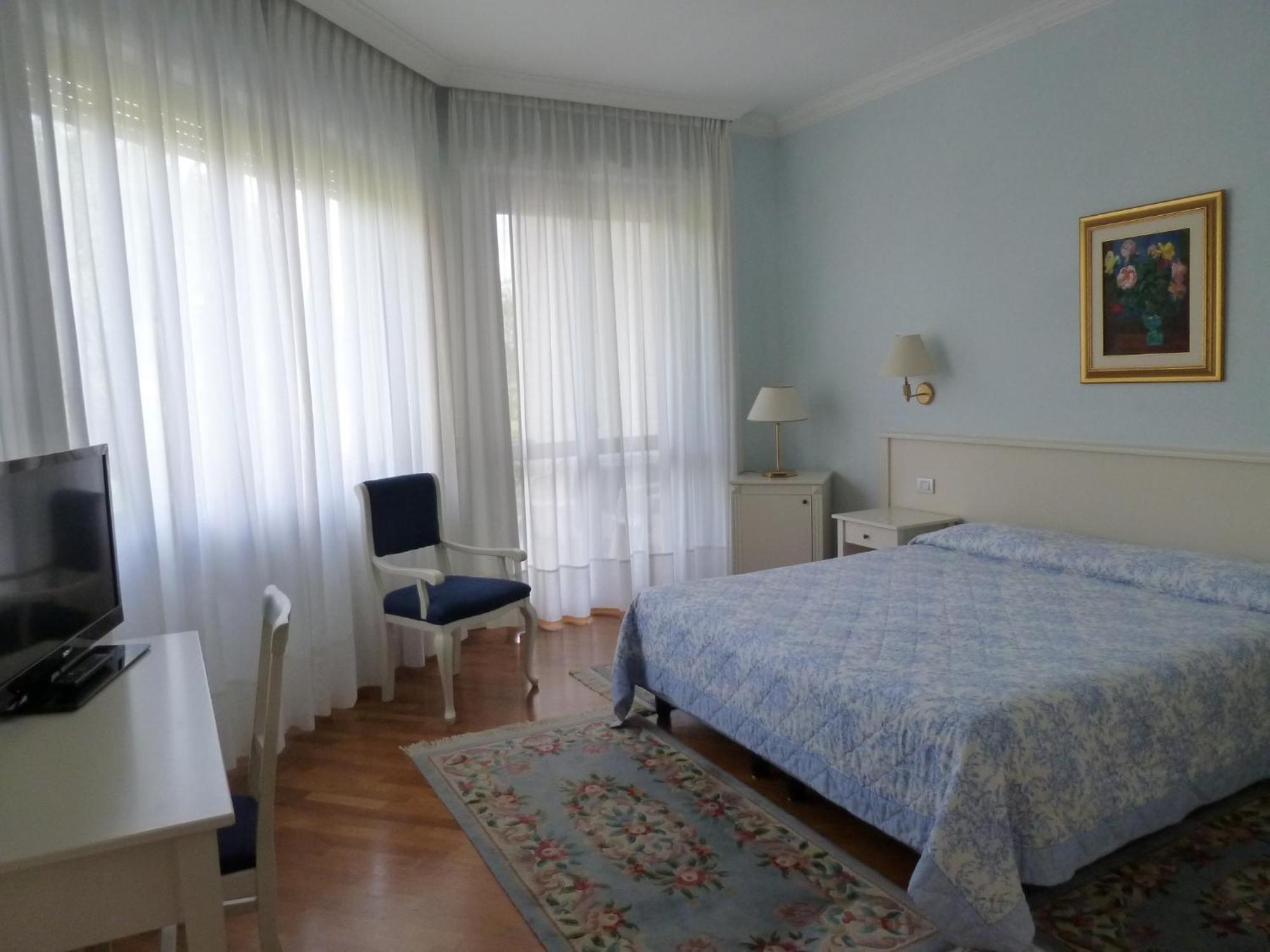 Hotel Royal 3*